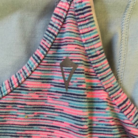 Patterned Ivivva top! - Picture 3 of 3